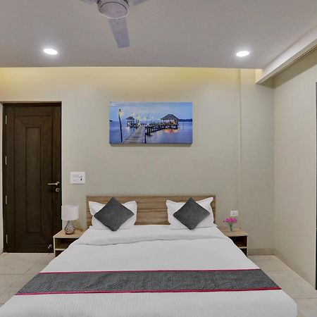 Готель Townhouse Xanthe Нойда Екстер'єр фото