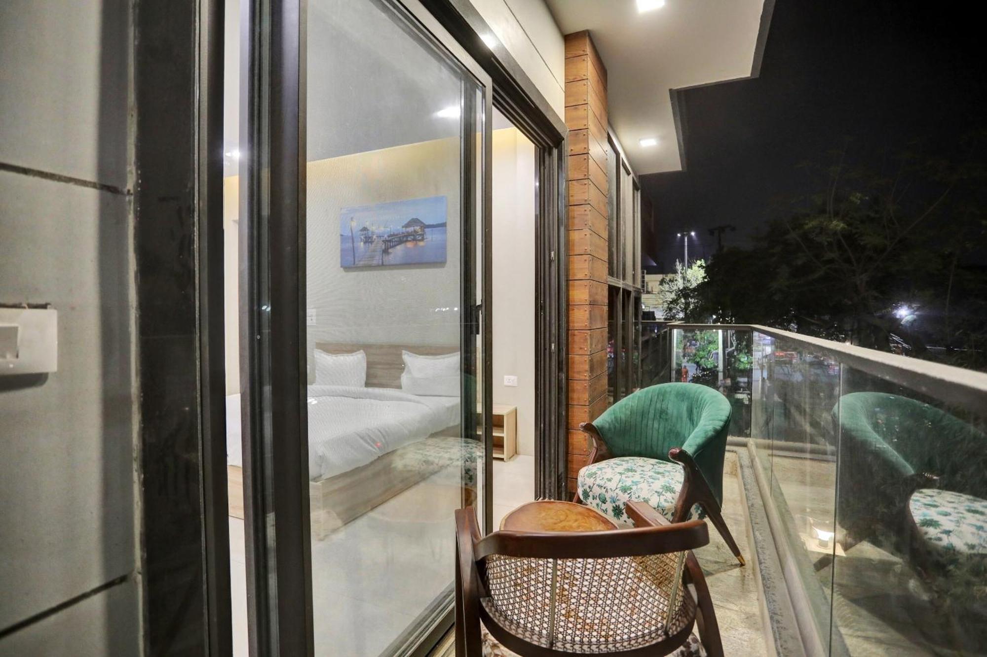 Готель Townhouse Xanthe Нойда Екстер'єр фото