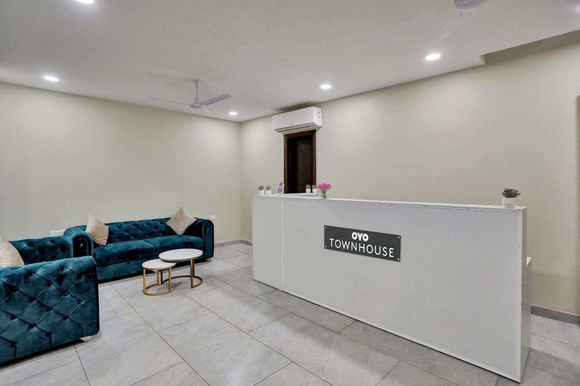 Готель Townhouse Xanthe Нойда Екстер'єр фото