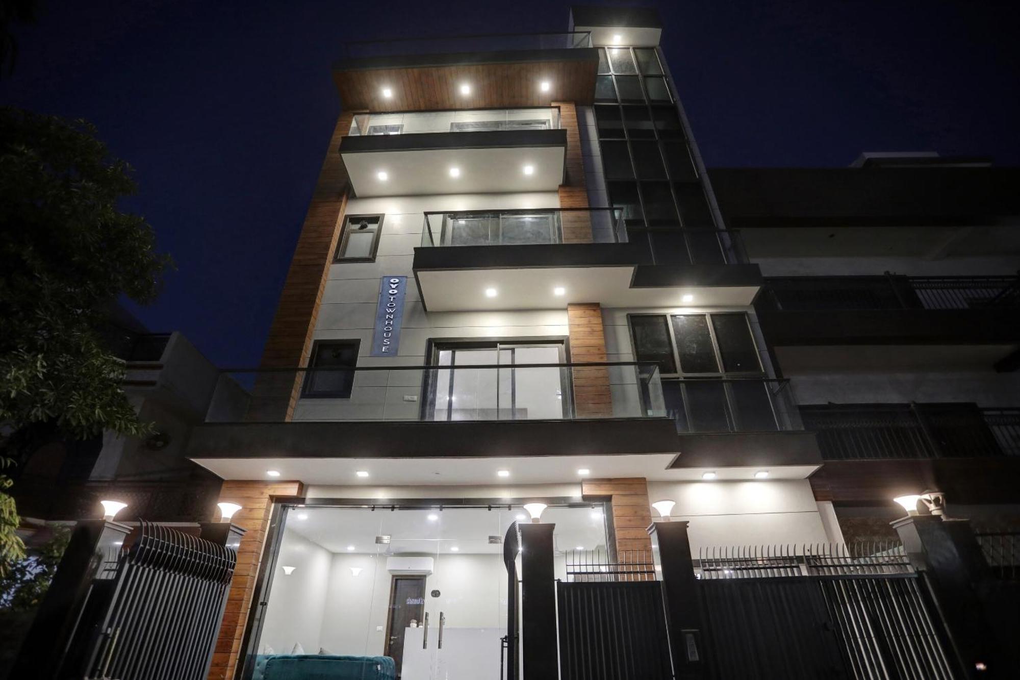 Готель Townhouse Xanthe Нойда Екстер'єр фото